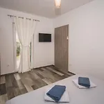 Pensjonat Agro Linda Pirovac