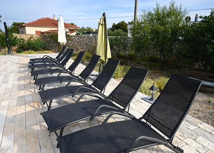 Linda 3* 피로바츠