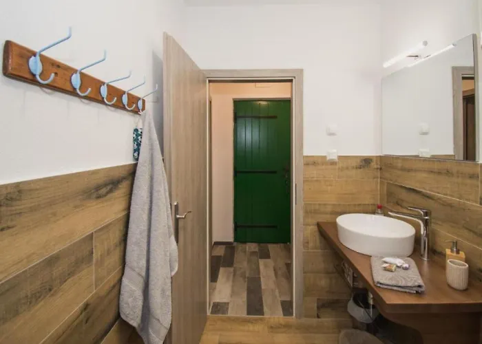 Guest house Agro Linda Pirovac