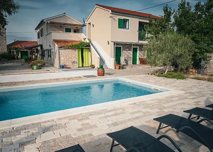 Linda 게스트하우스 3*