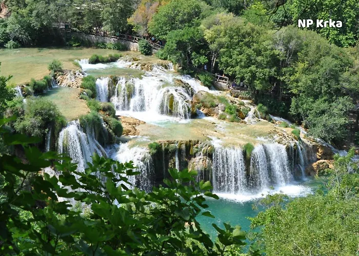 Guest house Agro Linda Pirovac